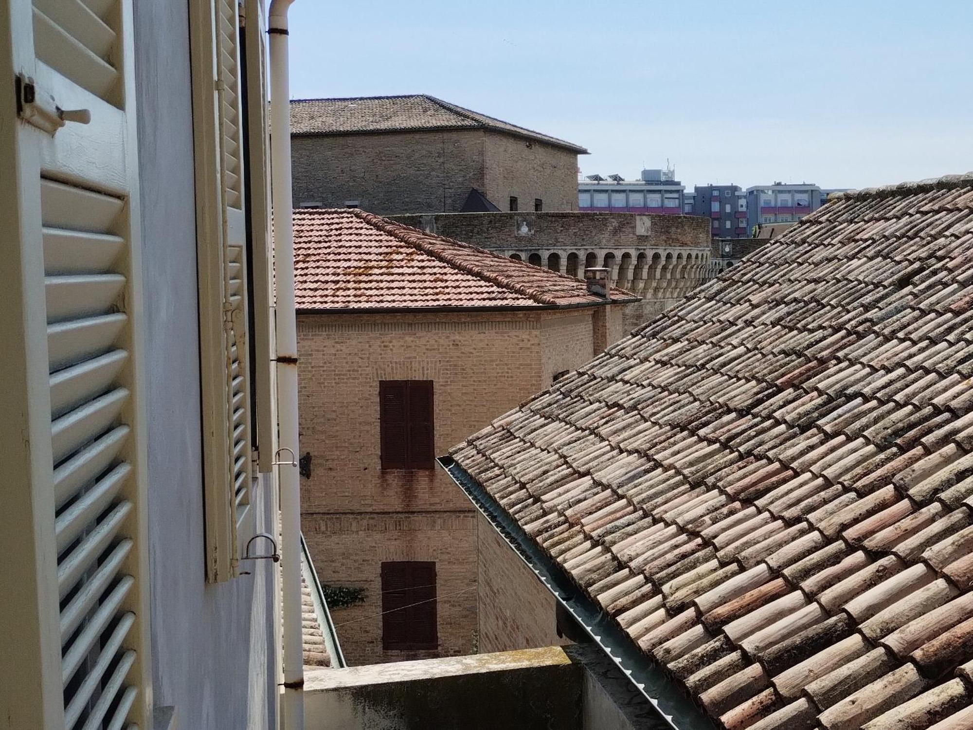 Palazzo Cavalletti - Appartamenti Nel Cuore Di Senigallia Eksteriør bilde